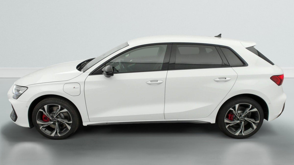 AUDI A3 SPORTBACK 45 TFSI E HYBRIDE RECHARGEABLE 272 S TRONIC 6 S LINE
