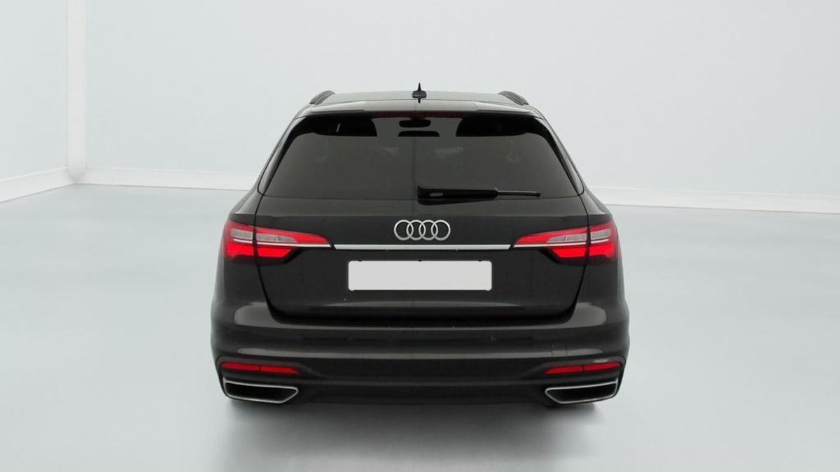 AUDI A4 AVANT 35 TFSI 150 S TRONIC 7 DESIGN