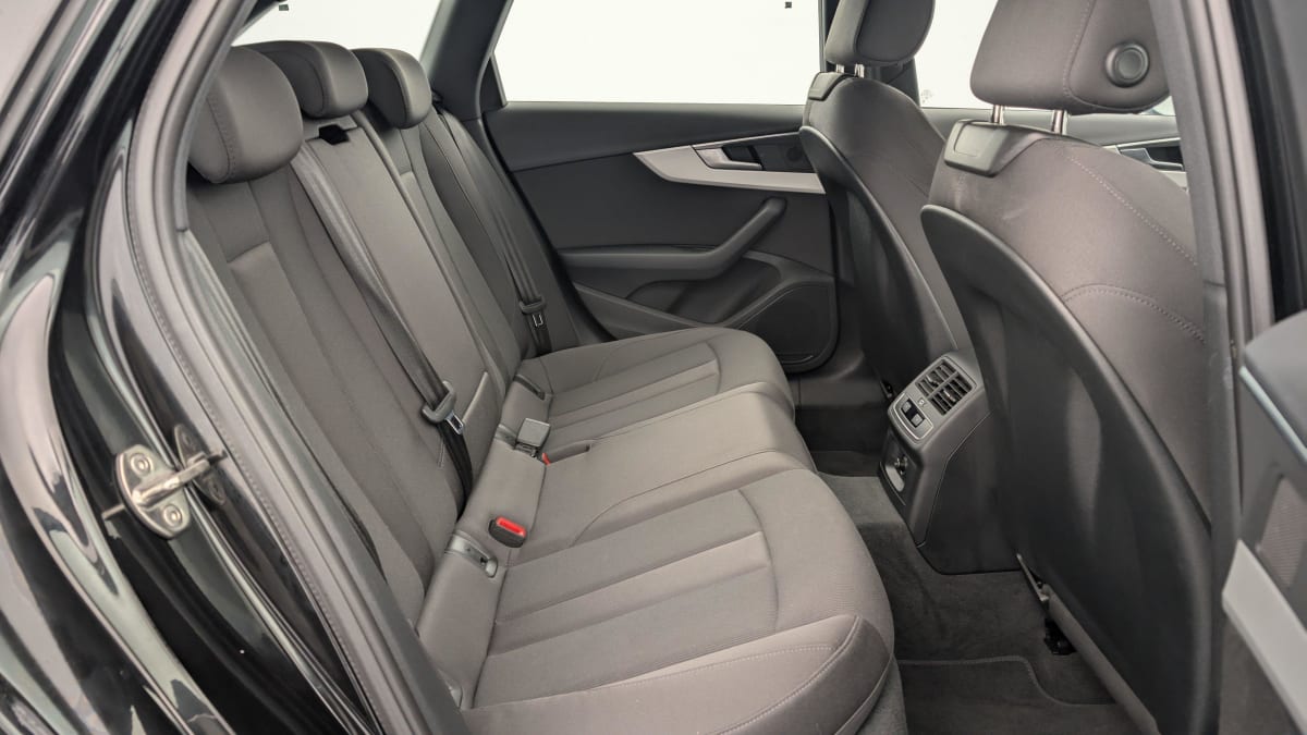 AUDI A4 AVANT 40 TDI 204 S TRONIC 7 BUSINESS EXECUTIVE
