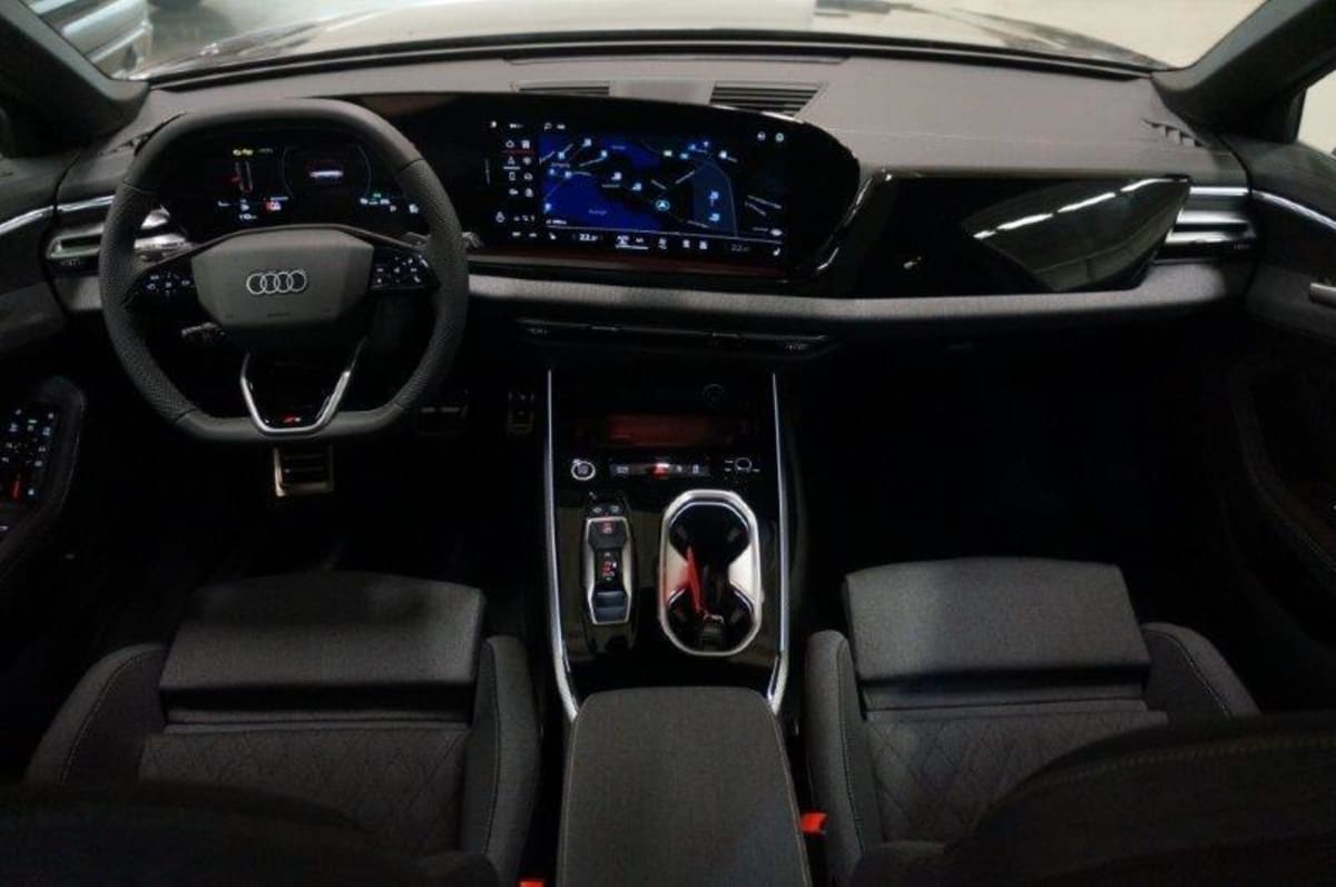 AUDI A6 AVANT TDI 204 CH S TRONIC 7 QUATTRO S LINE