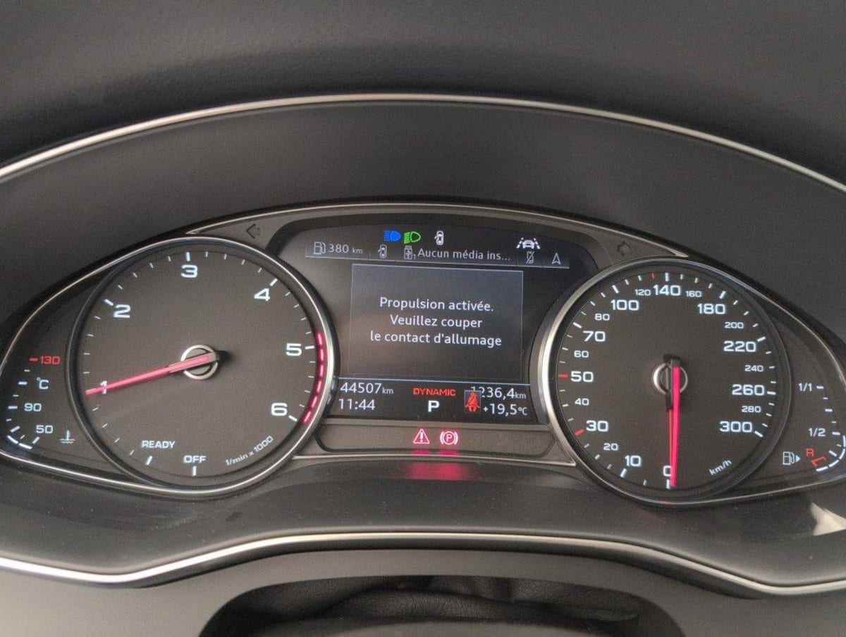 Audi A6 AVANT - Image 22