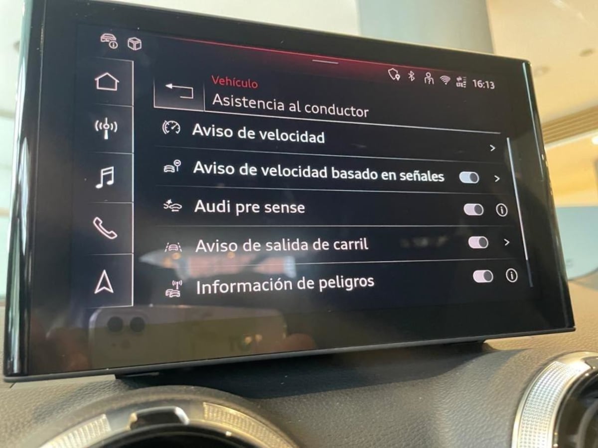 AUDI Q2 35 TFSI 150 S TRONIC 7 S LINE