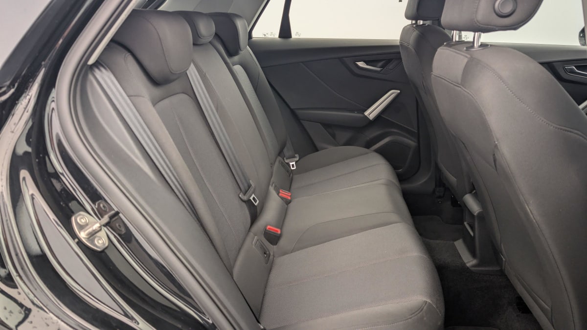 AUDI Q2 35 TFSI 150 BUSINESS LINE