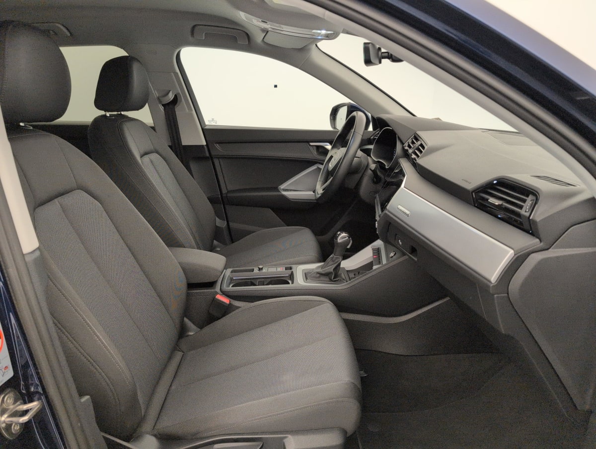 Audi Q3 - Image 12