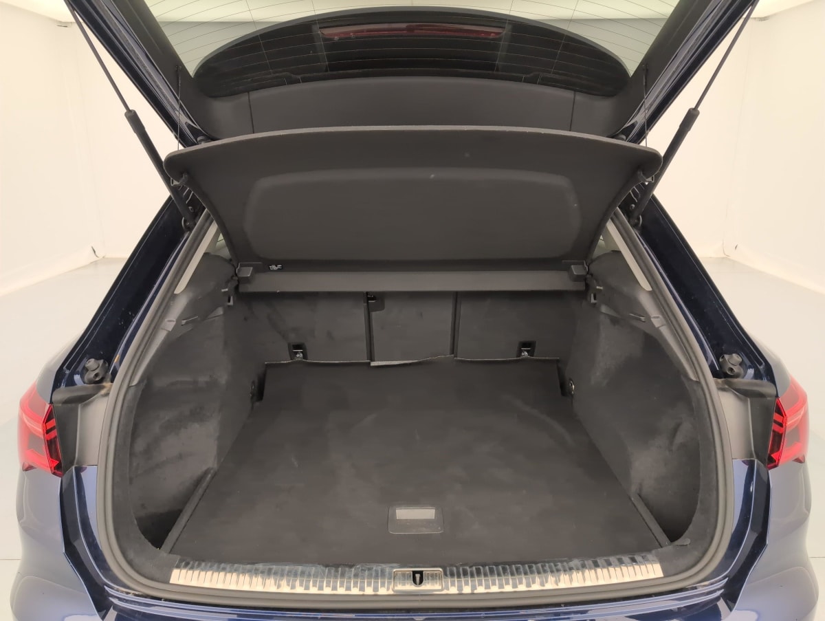 Audi Q3 - Image 11