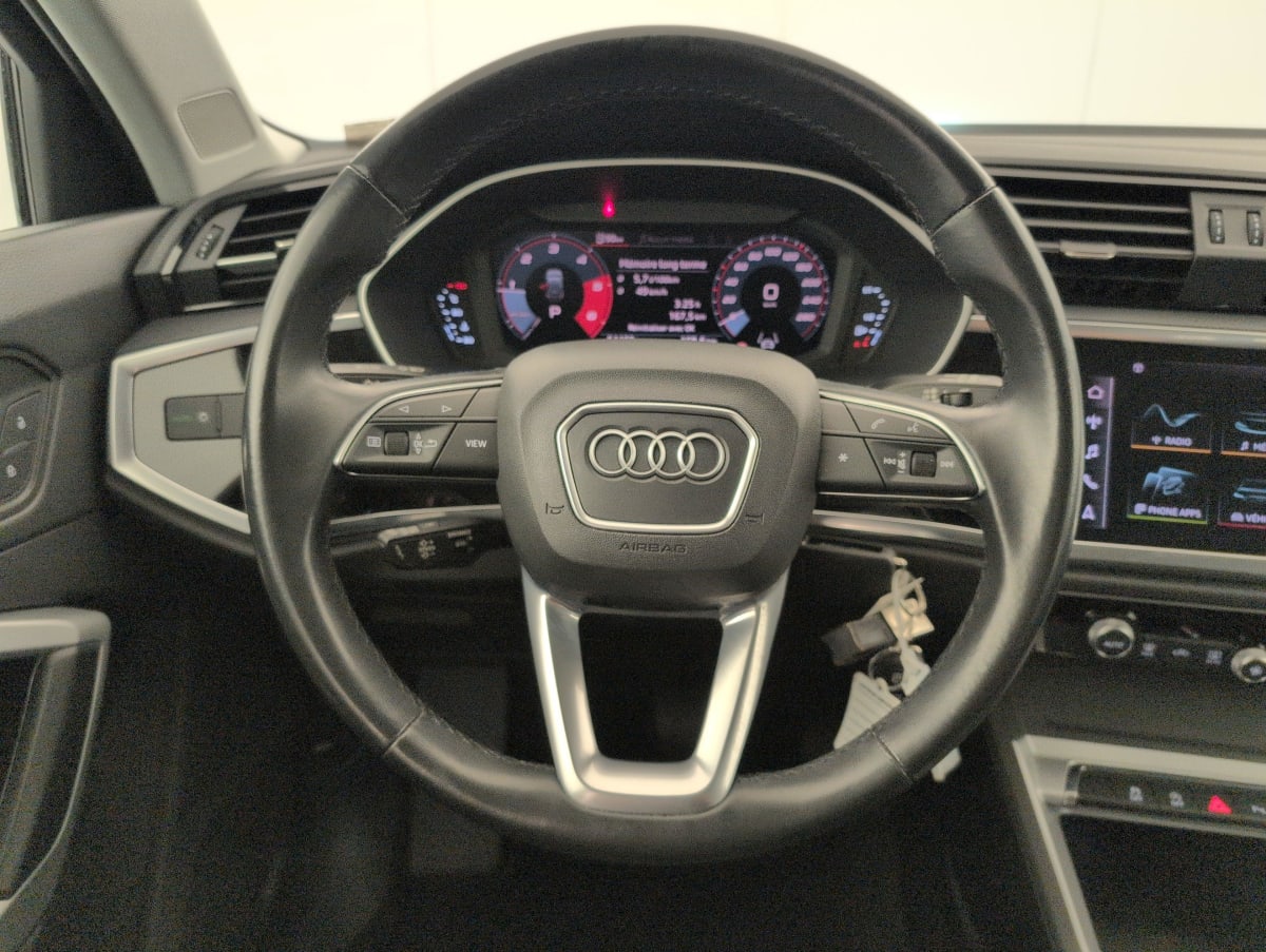 Audi Q3 - Image 15