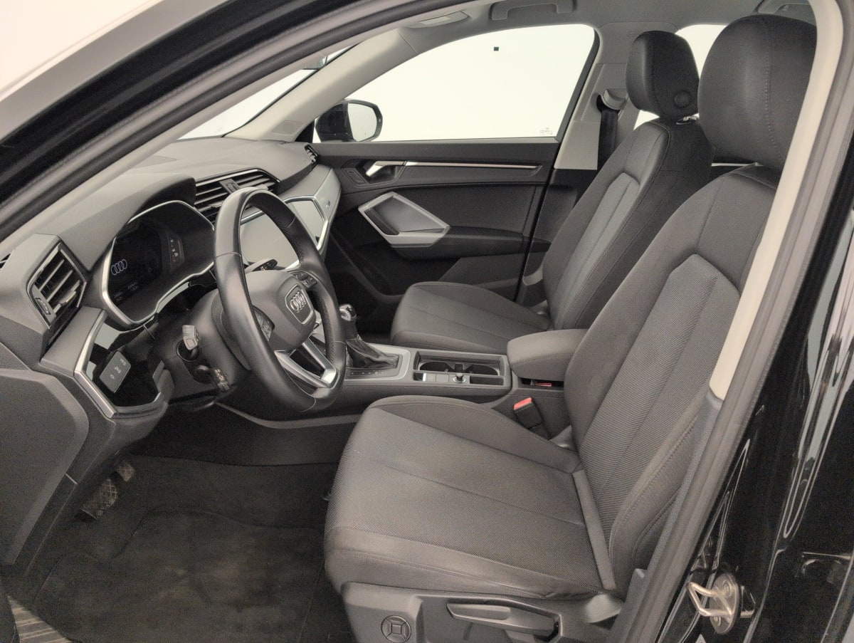 Audi Q3 - Image 15