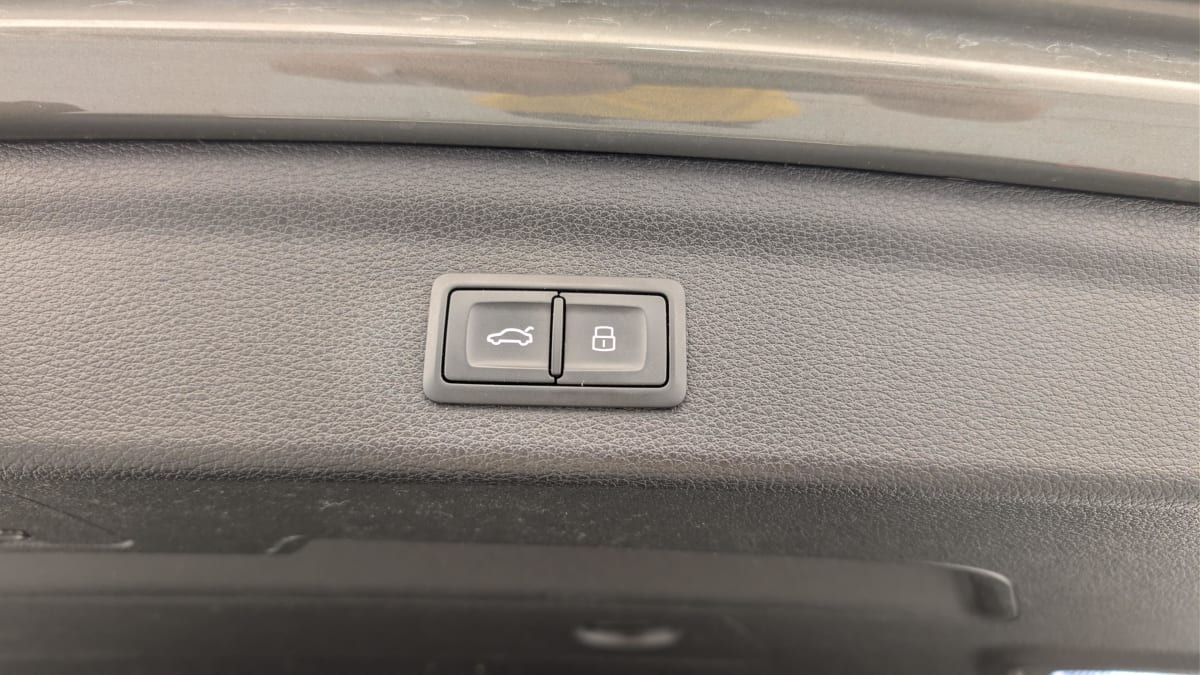 Audi Q3 - Image 19