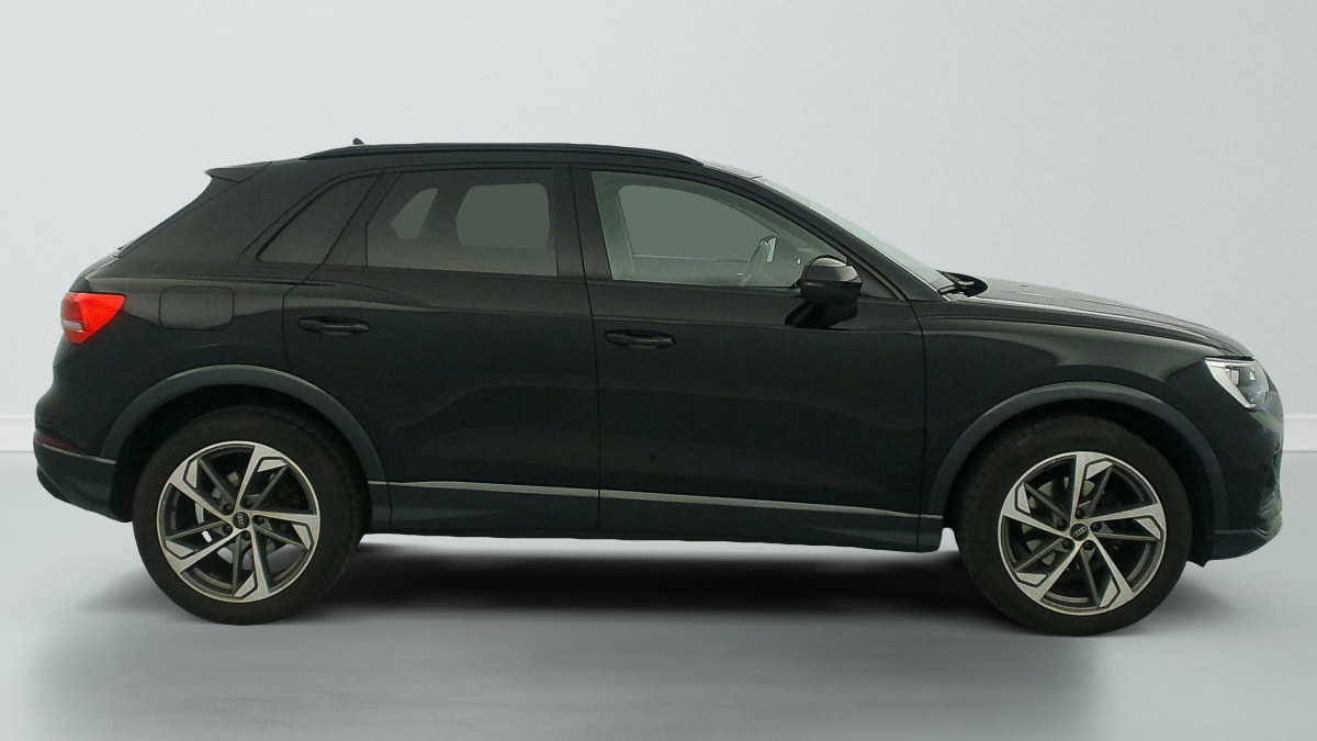 Audi Q3 - Image 8