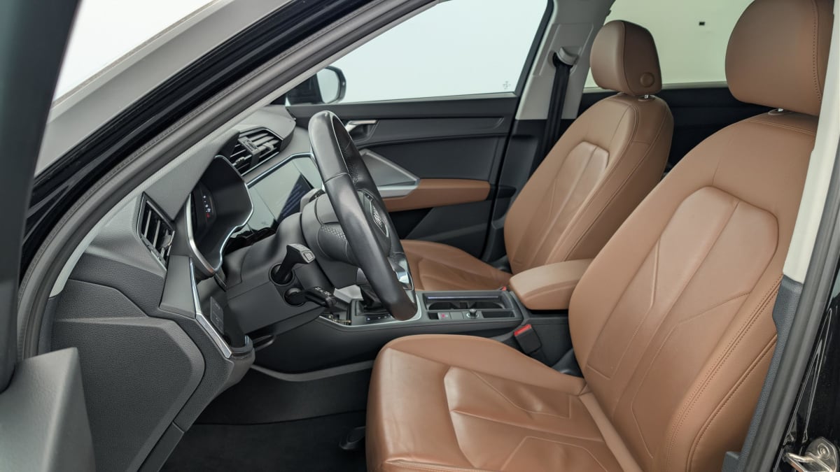 Audi Q3 - Image 16
