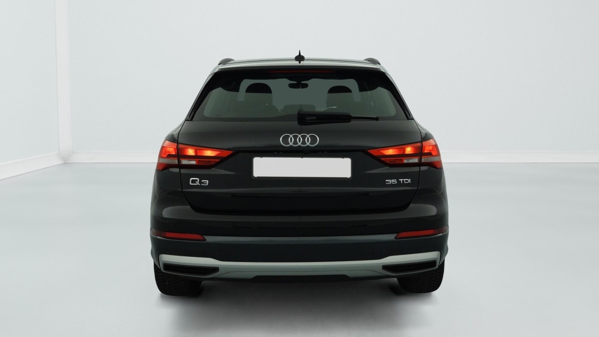 Audi Q3 - Image 6