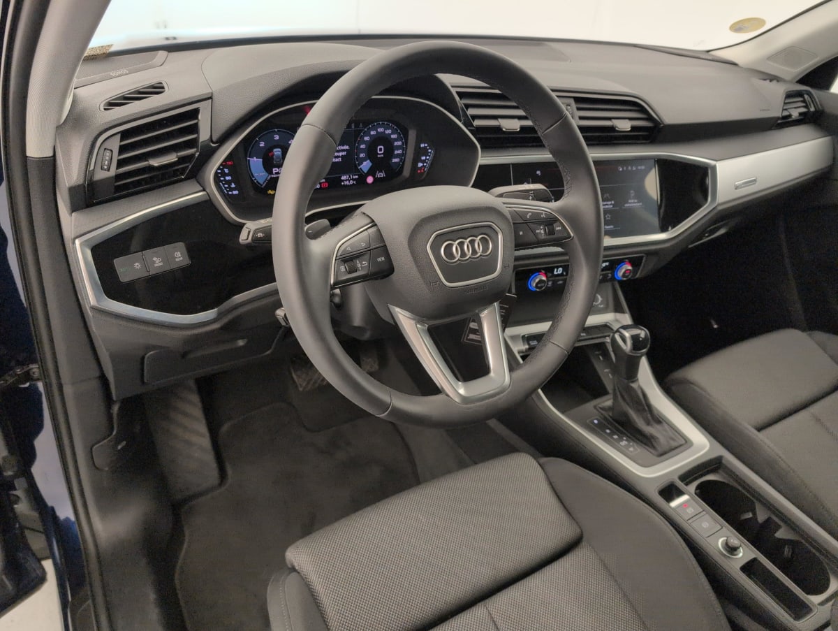 Audi Q3 - Image 15