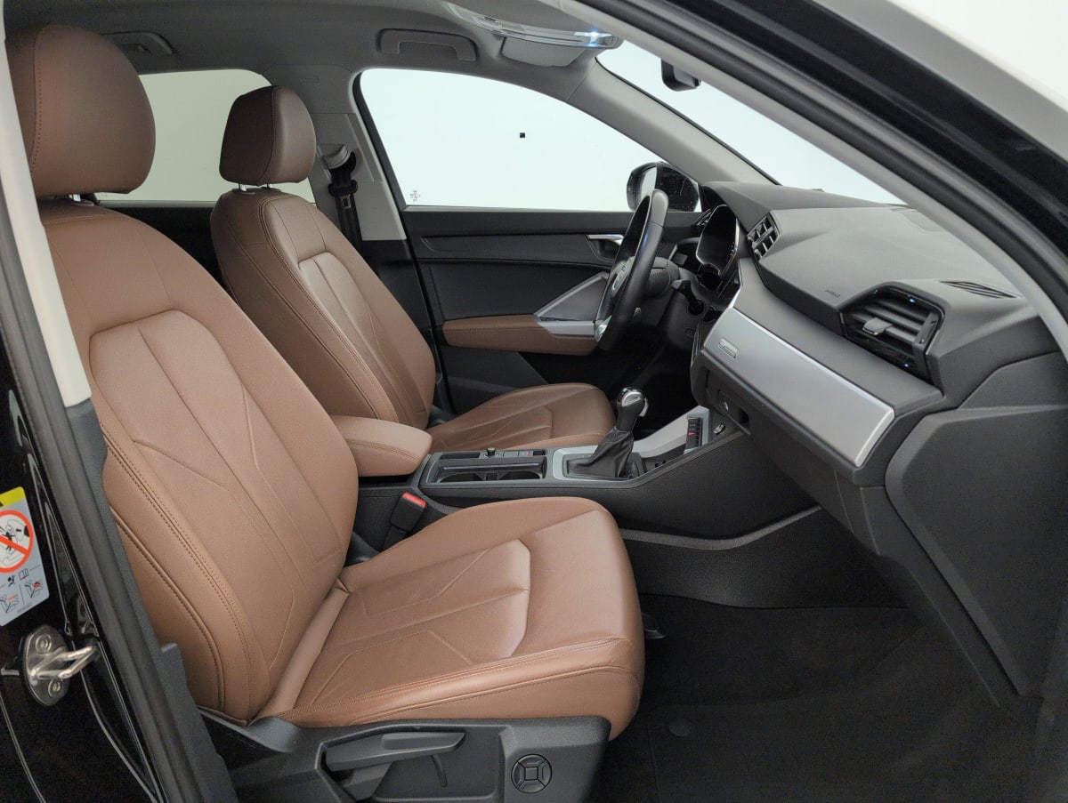 Audi Q3 - Image 9