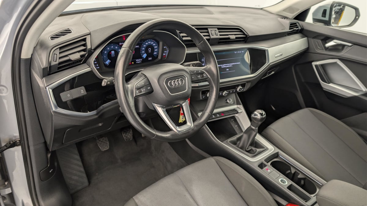 Audi Q3 - Image 15