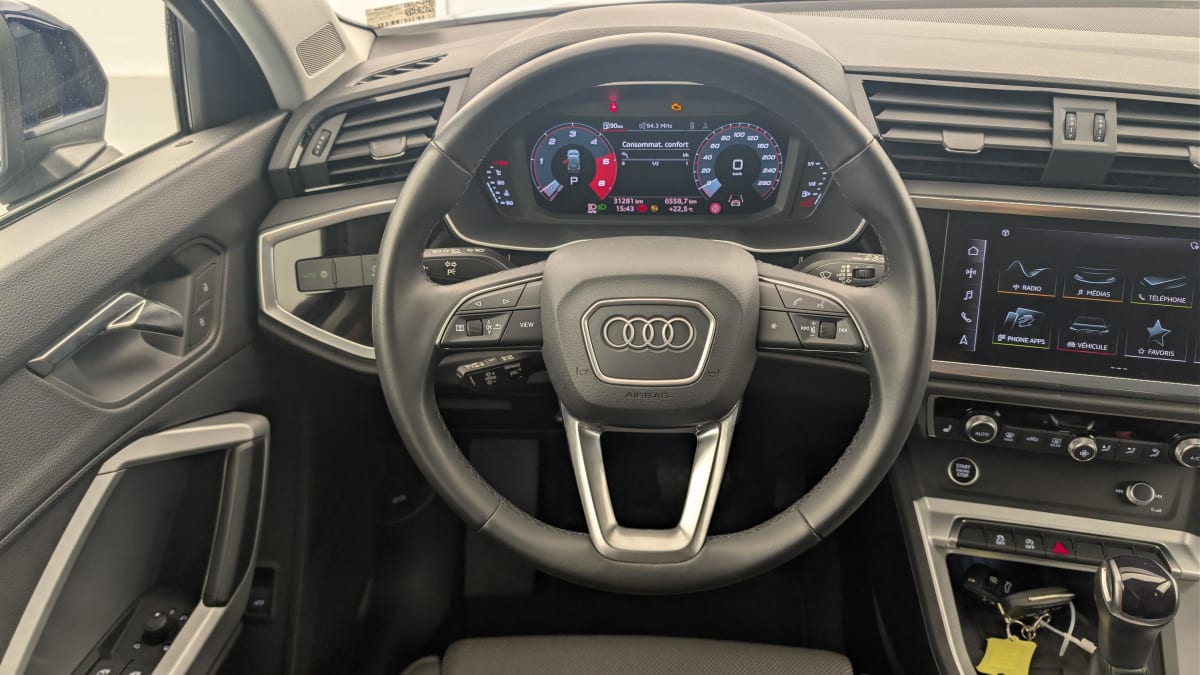 Audi Q3 - Image 14