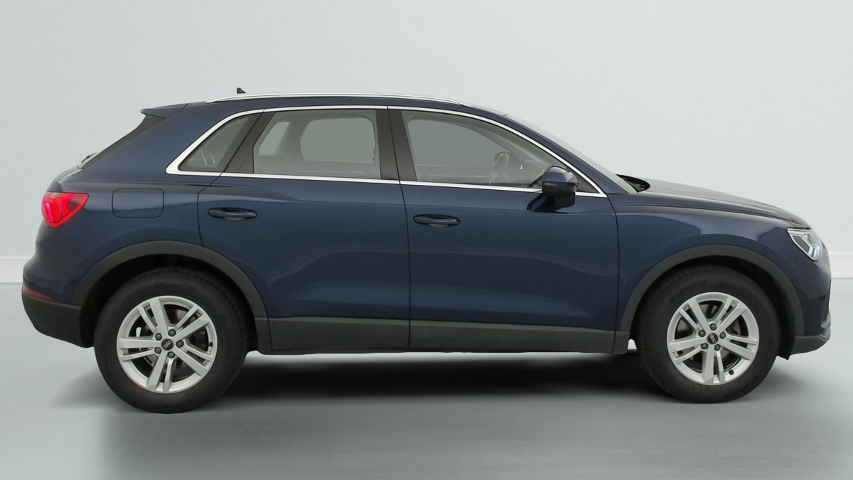 Audi Q3 - Image 8