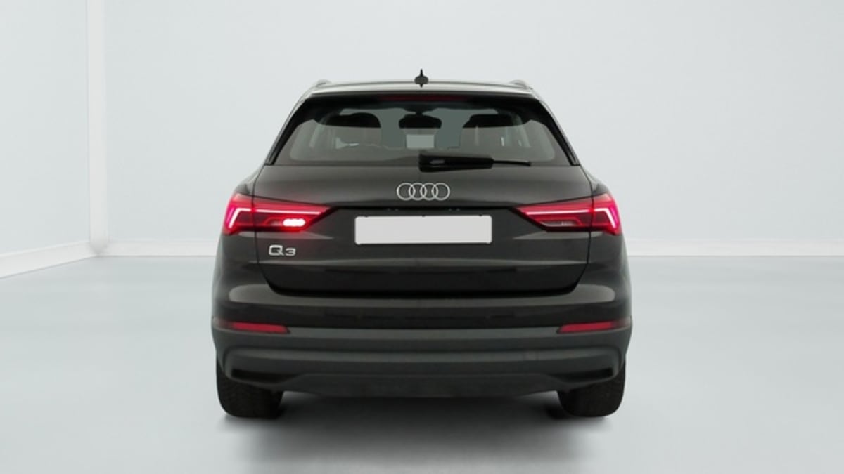 Audi Q3 - Image 6