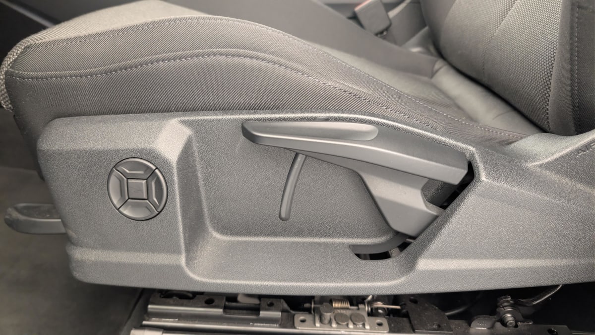 Audi Q3 - Image 21
