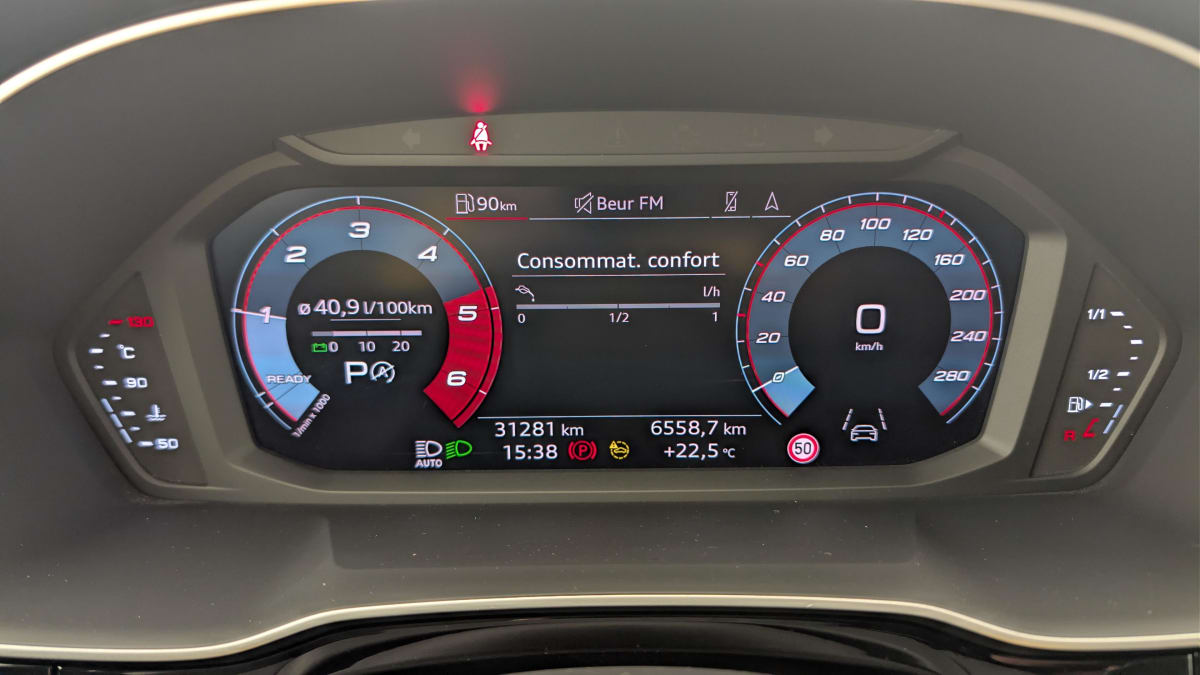 Audi Q3 - Image 25