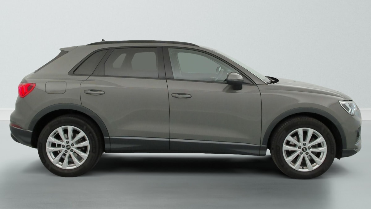 Audi Q3 - Image 8