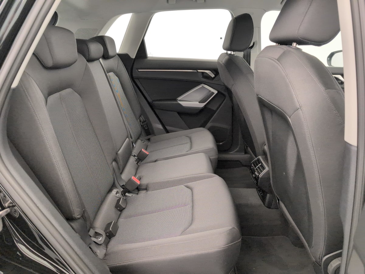 Audi Q3 - Image 10