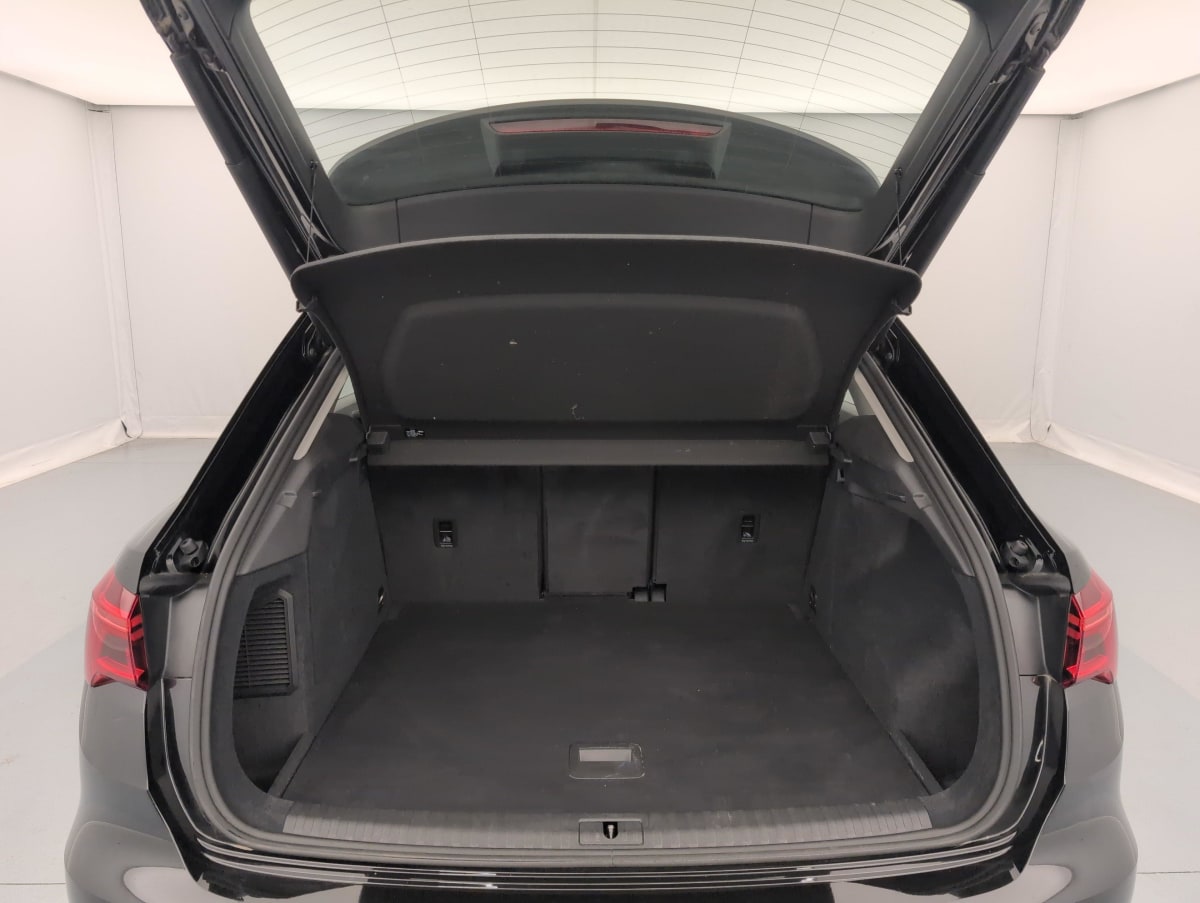 Audi Q3 - Image 11