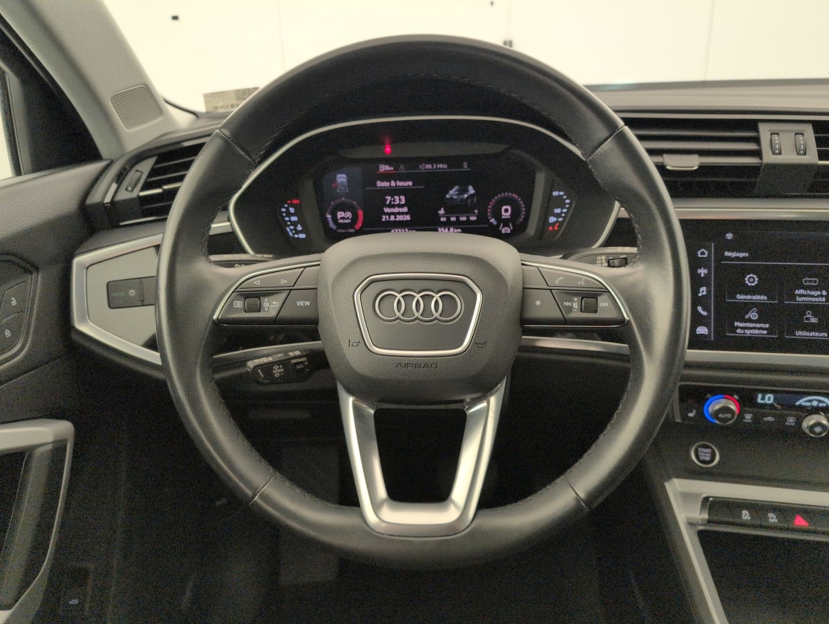 Audi Q3 - Image 14