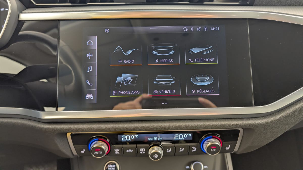 Audi Q3 - Image 17