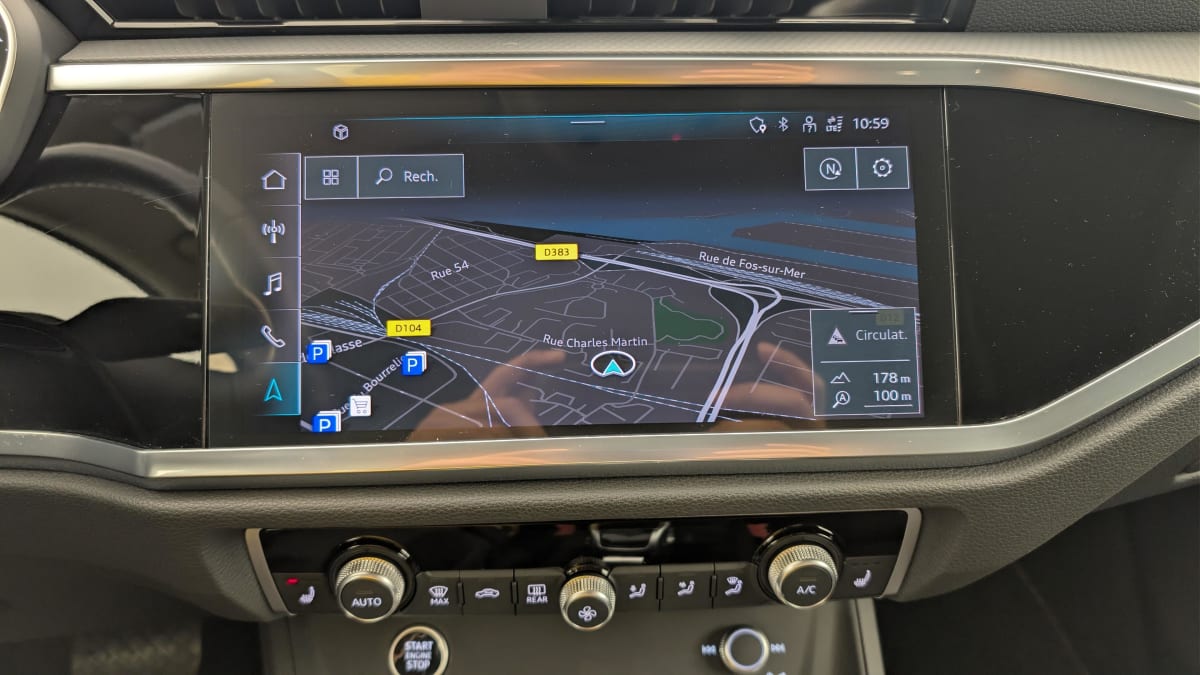 Audi Q3 - Image 17