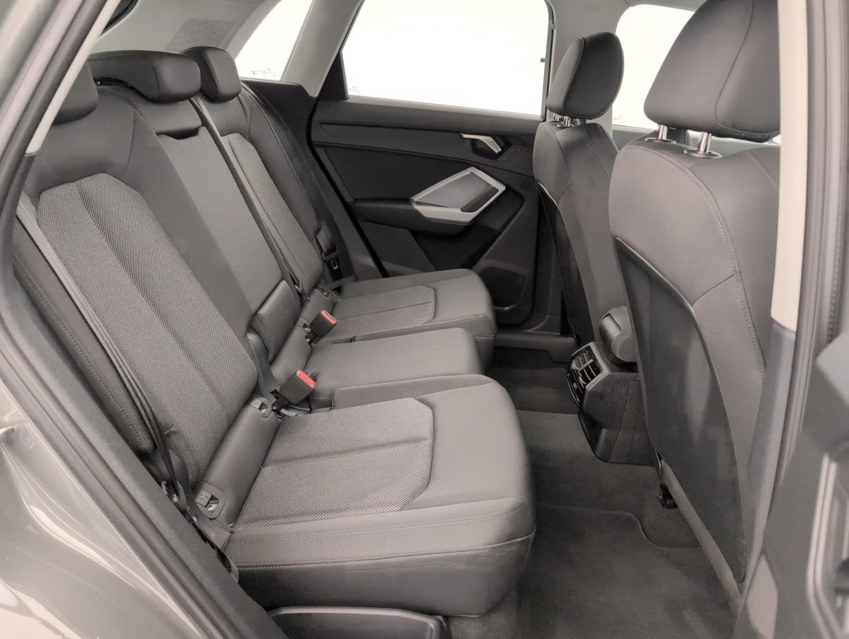 Audi Q3 - Image 10