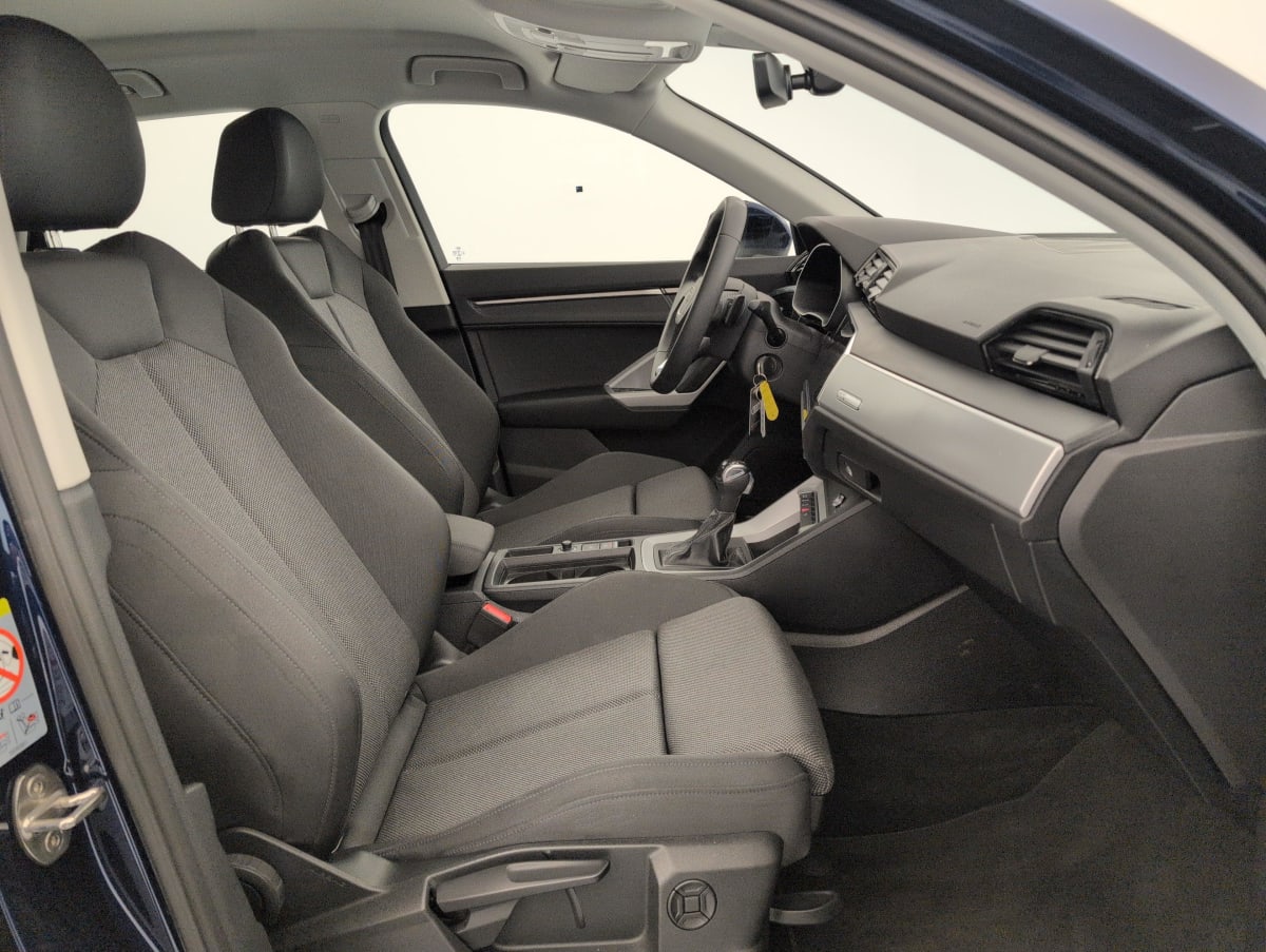Audi Q3 - Image 9