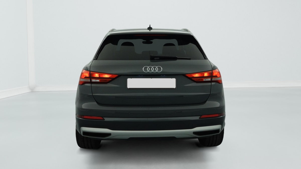 Audi Q3 - Image 6
