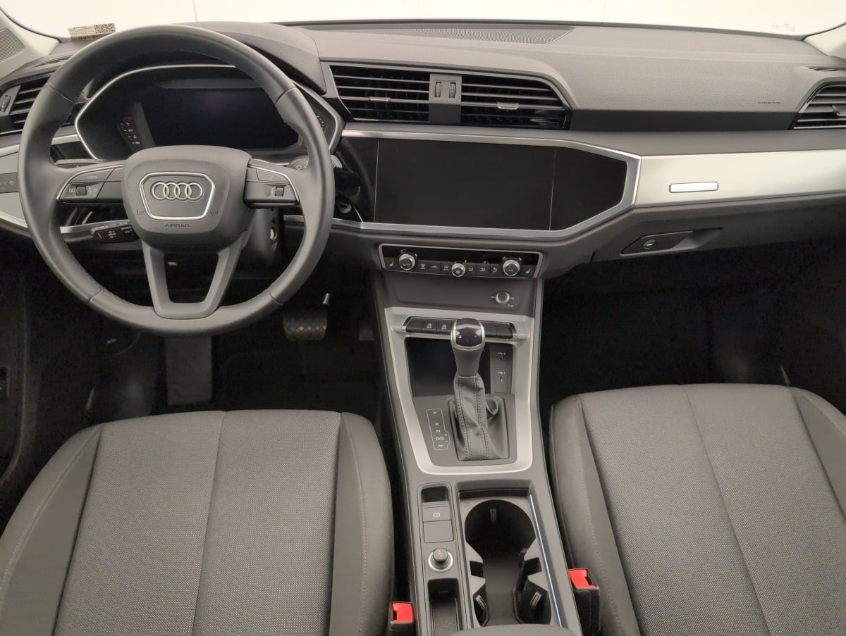 Audi Q3 - Image 13