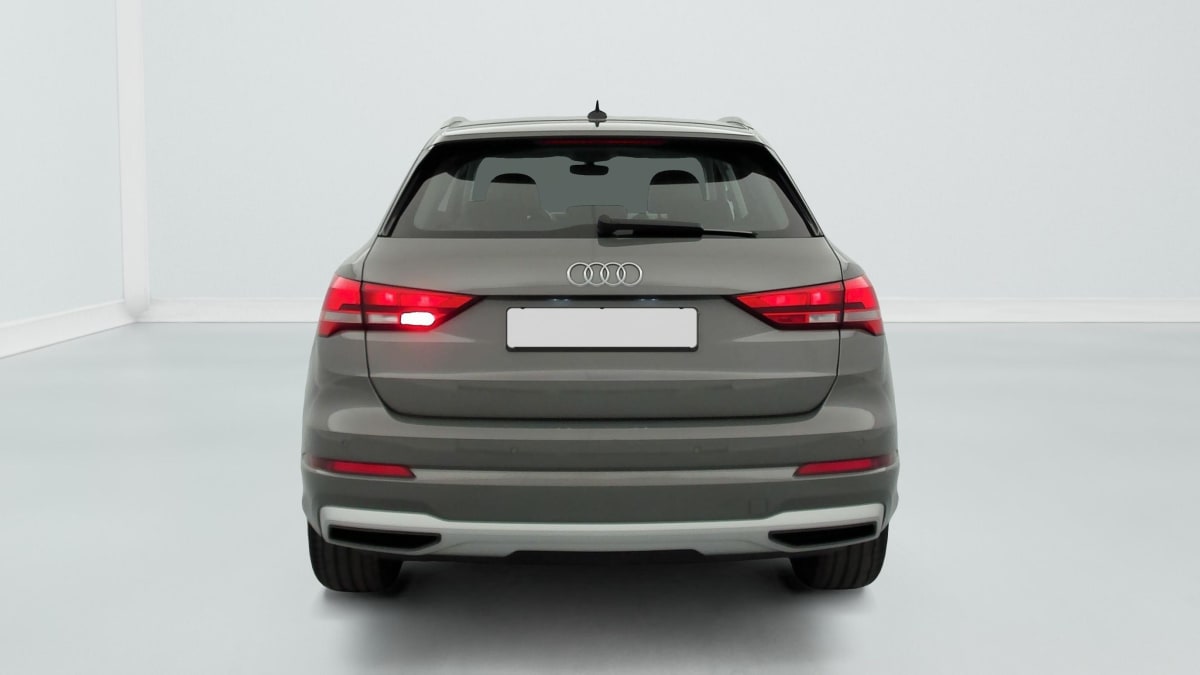 Audi Q3 - Image 6