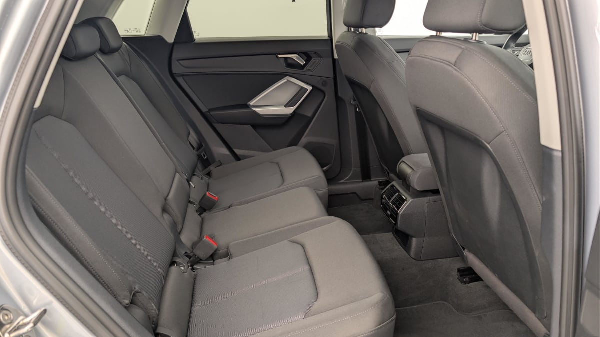 Audi Q3 - Image 10