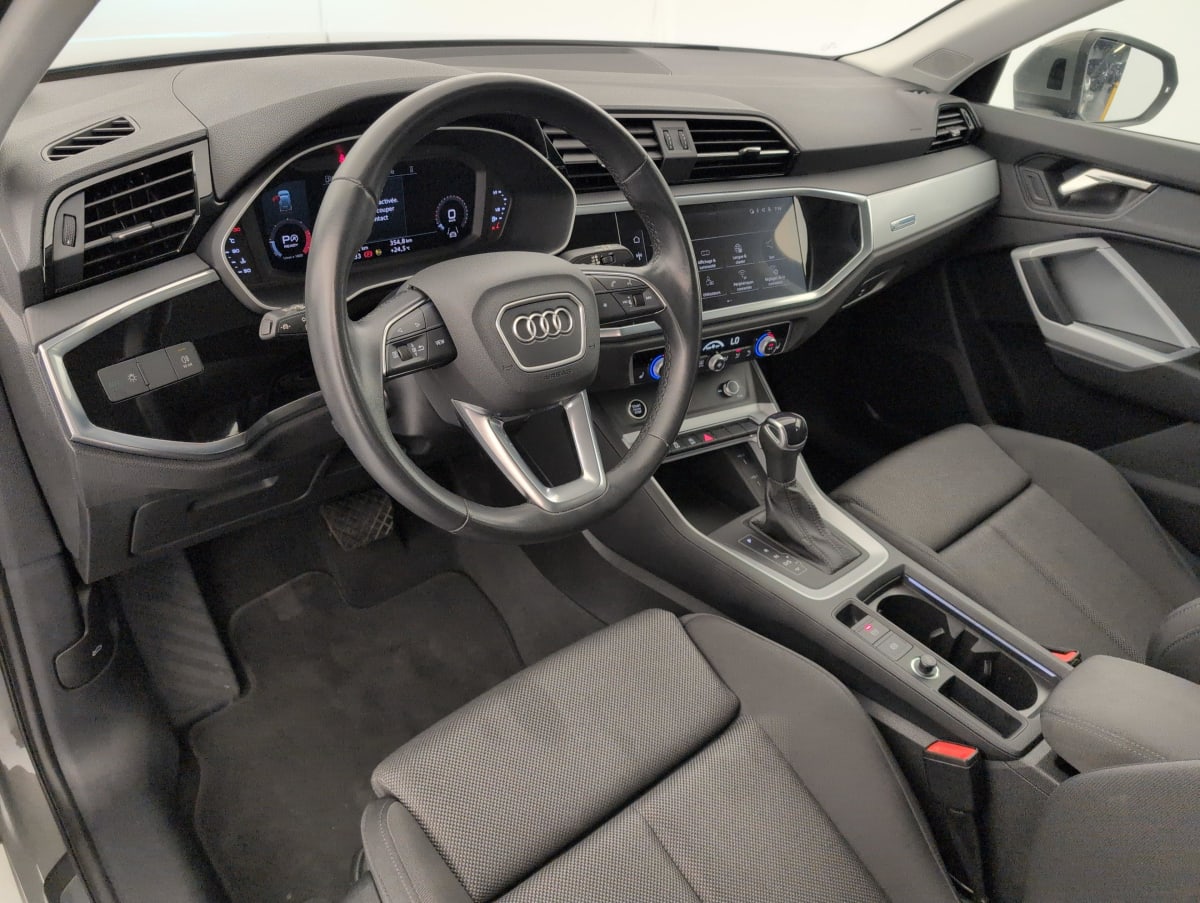 Audi Q3 - Image 15