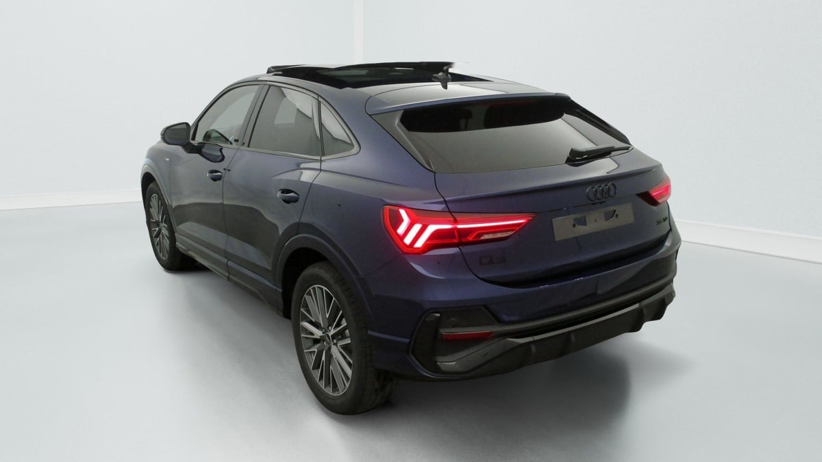AUDI Q3 SPORTBACK 35 TDI 150 CH S TRONIC 7 S LINE