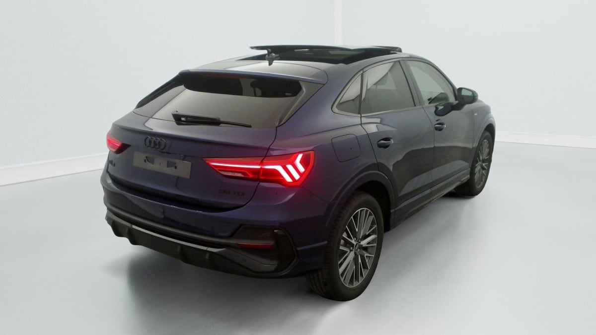 AUDI Q3 SPORTBACK 35 TDI 150 CH S TRONIC 7 S LINE