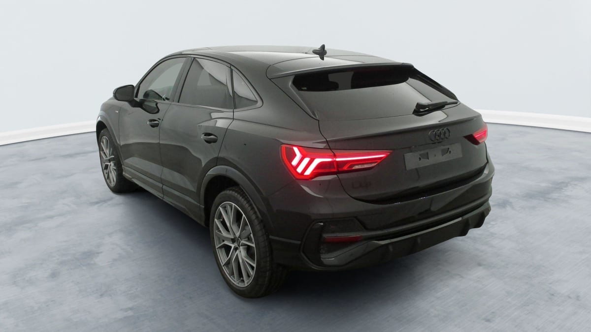 AUDI Q3 SPORTBACK 35 TDI 150 CH S TRONIC 7 BLACK EDITION