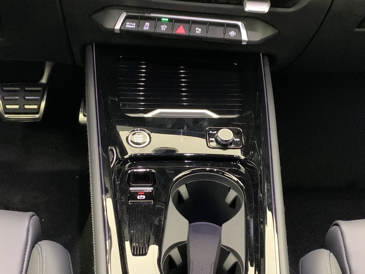 Audi Q3 SPORTBACK HYBRIDE - Image 15