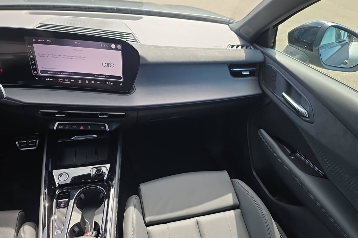 Audi Q3 SPORTBACK HYBRIDE - Image 17