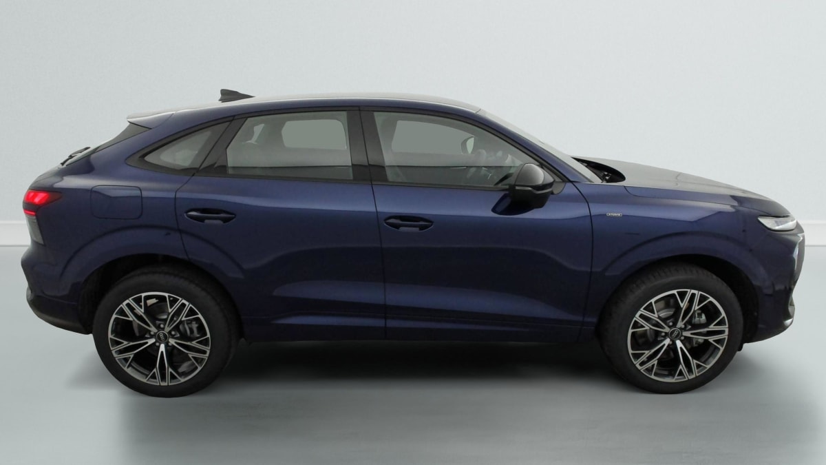 Audi Q3 SPORTBACK HYBRIDE - Image 35