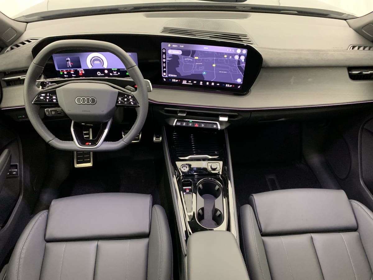 Audi Q3 SPORTBACK HYBRIDE - Image 12