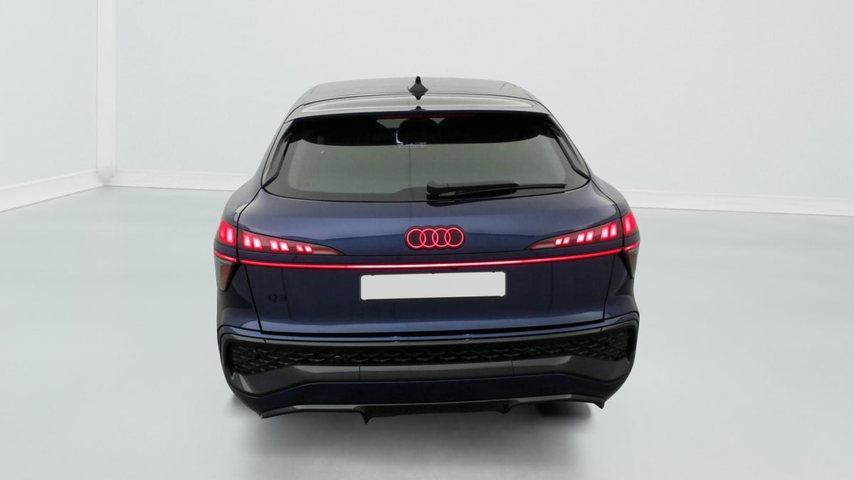 Audi Q3 SPORTBACK HYBRIDE - Image 33