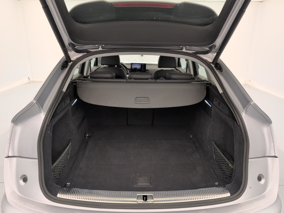 Audi Q5 Sportback - Image 11