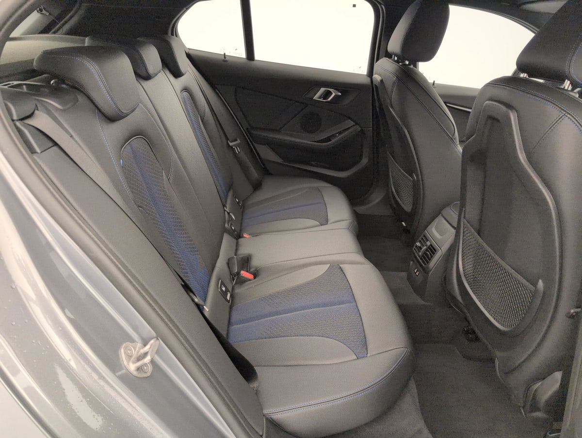 BMW Serie 1 F40 - Image 10