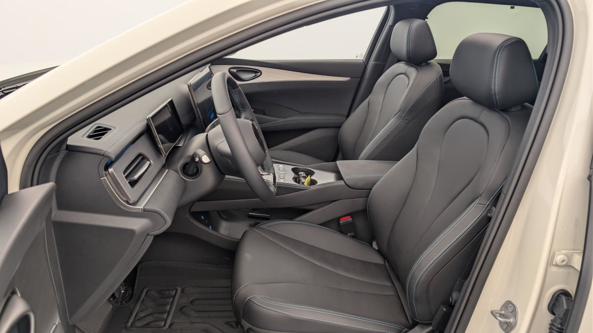 BYD SEAL 6 TOURING - Image 16