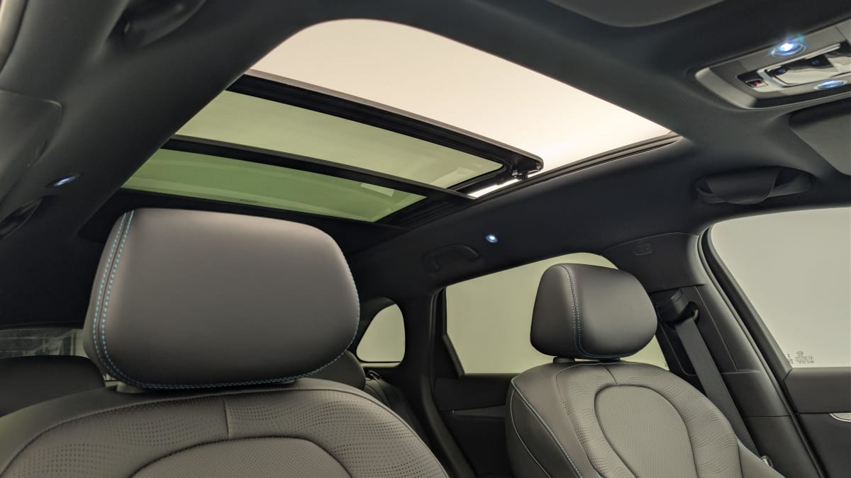 BYD SEAL 6 TOURING - Image 24