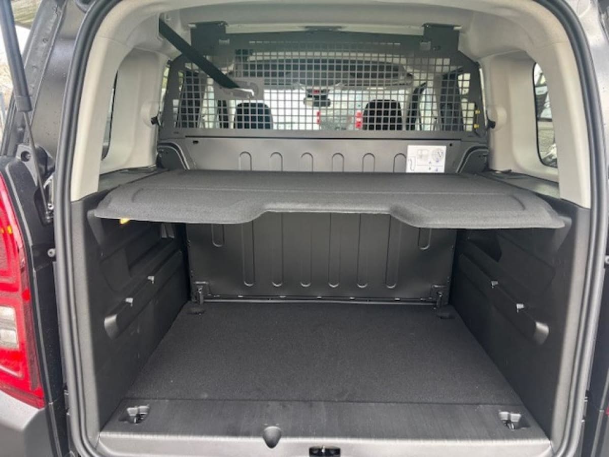CITROEN BERLINGO BERLINGO TAILLE M HDI 130 EAT8 MAX