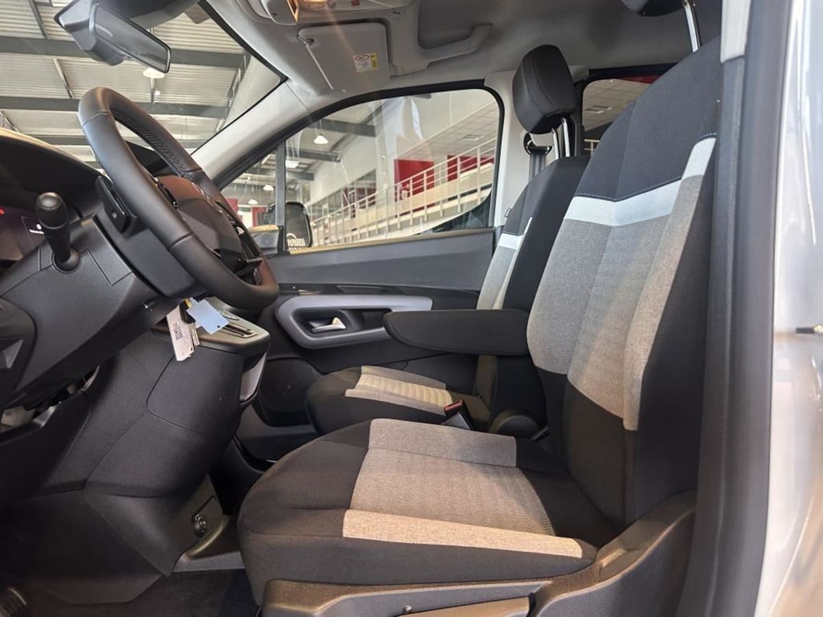 CITROEN BERLINGO BERLINGO TAILLE M HDI 130 EAT8 MAX